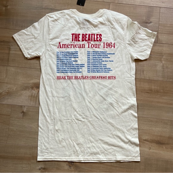 NWT Nasty Gal Beatles Tour Band Tee Size M - Picture 4 of 10